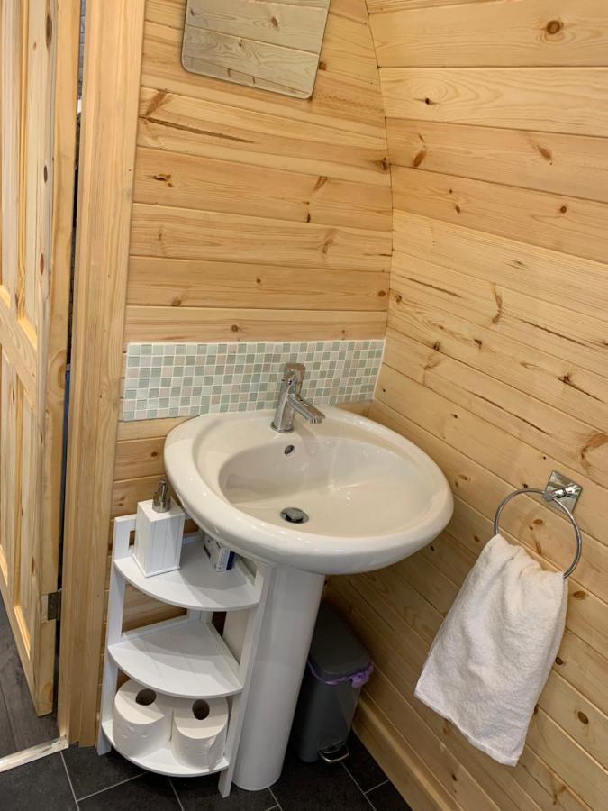 Loch Ness Woodland Pods Hotel Drumnadrochit Bagian luar foto